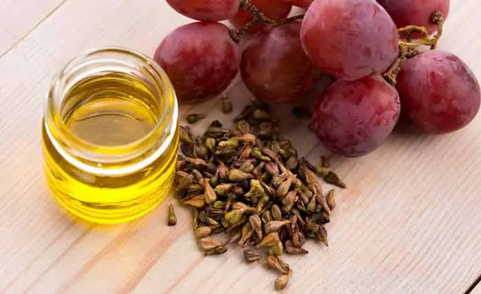 Grape seed oil for Skin Benefits and uses acne